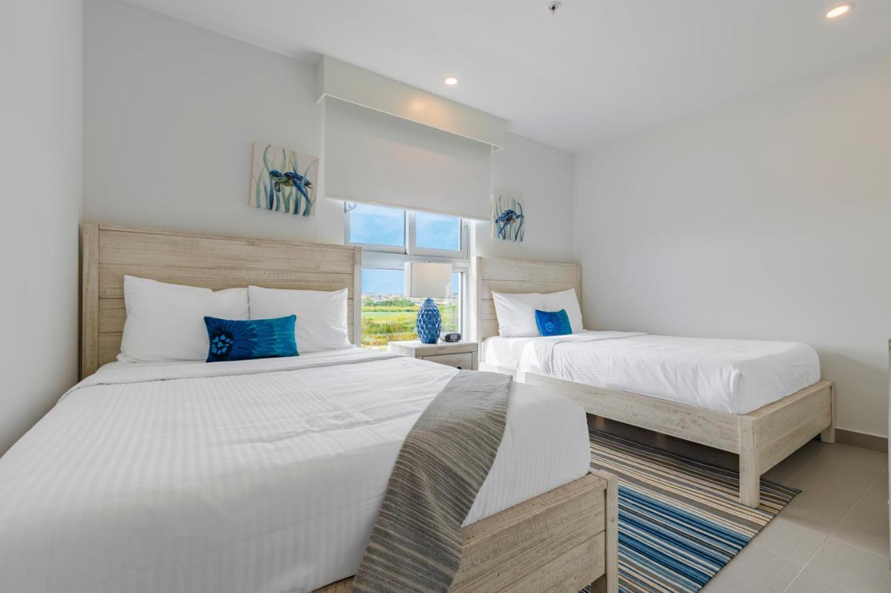 Azure Beach Residences Palm Beach ภายนอก รูปภาพ
