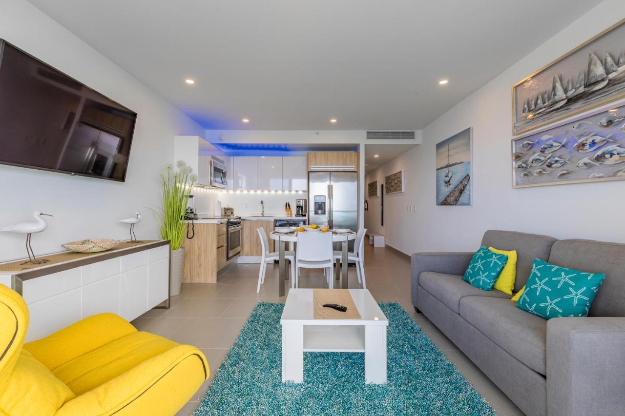 Azure Beach Residences Palm Beach ภายนอก รูปภาพ