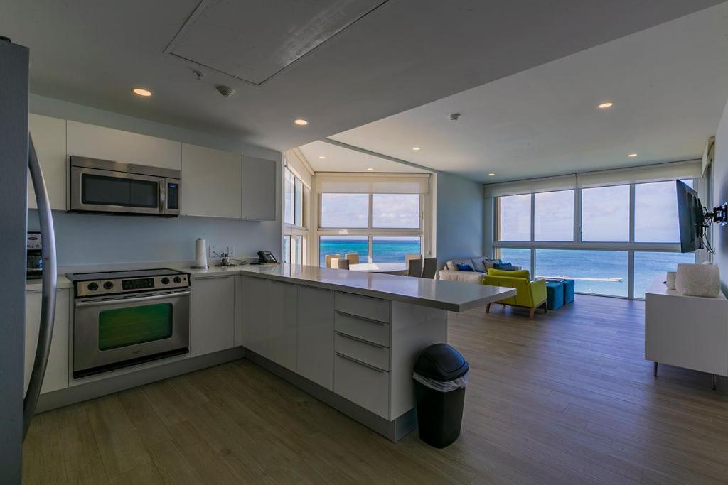 Azure Beach Residences Palm Beach ภายนอก รูปภาพ