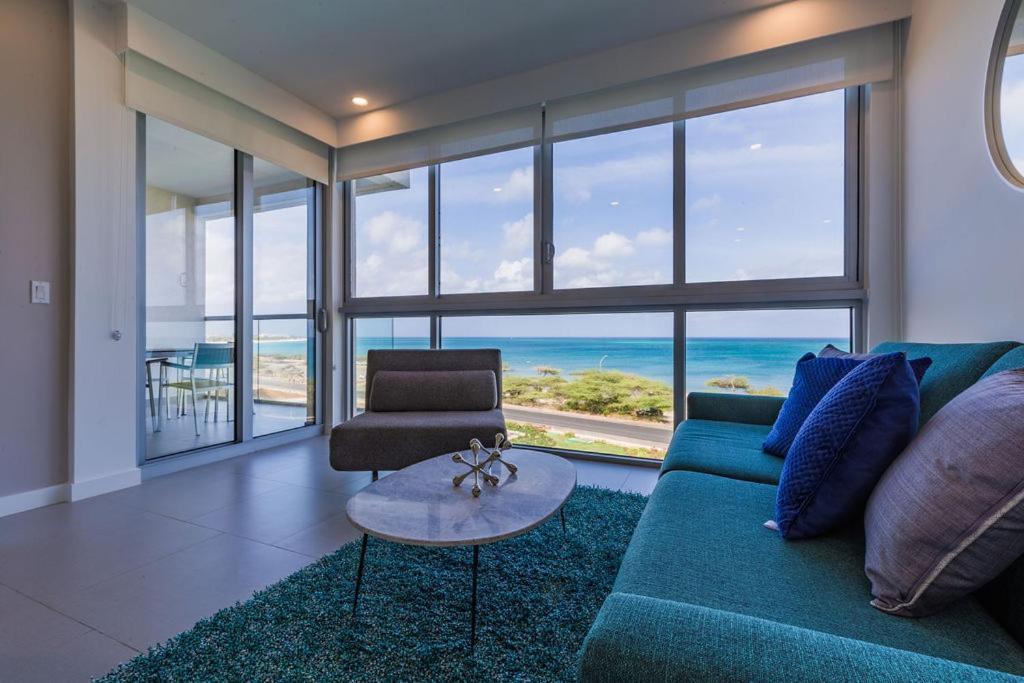 Azure Beach Residences Palm Beach ภายนอก รูปภาพ