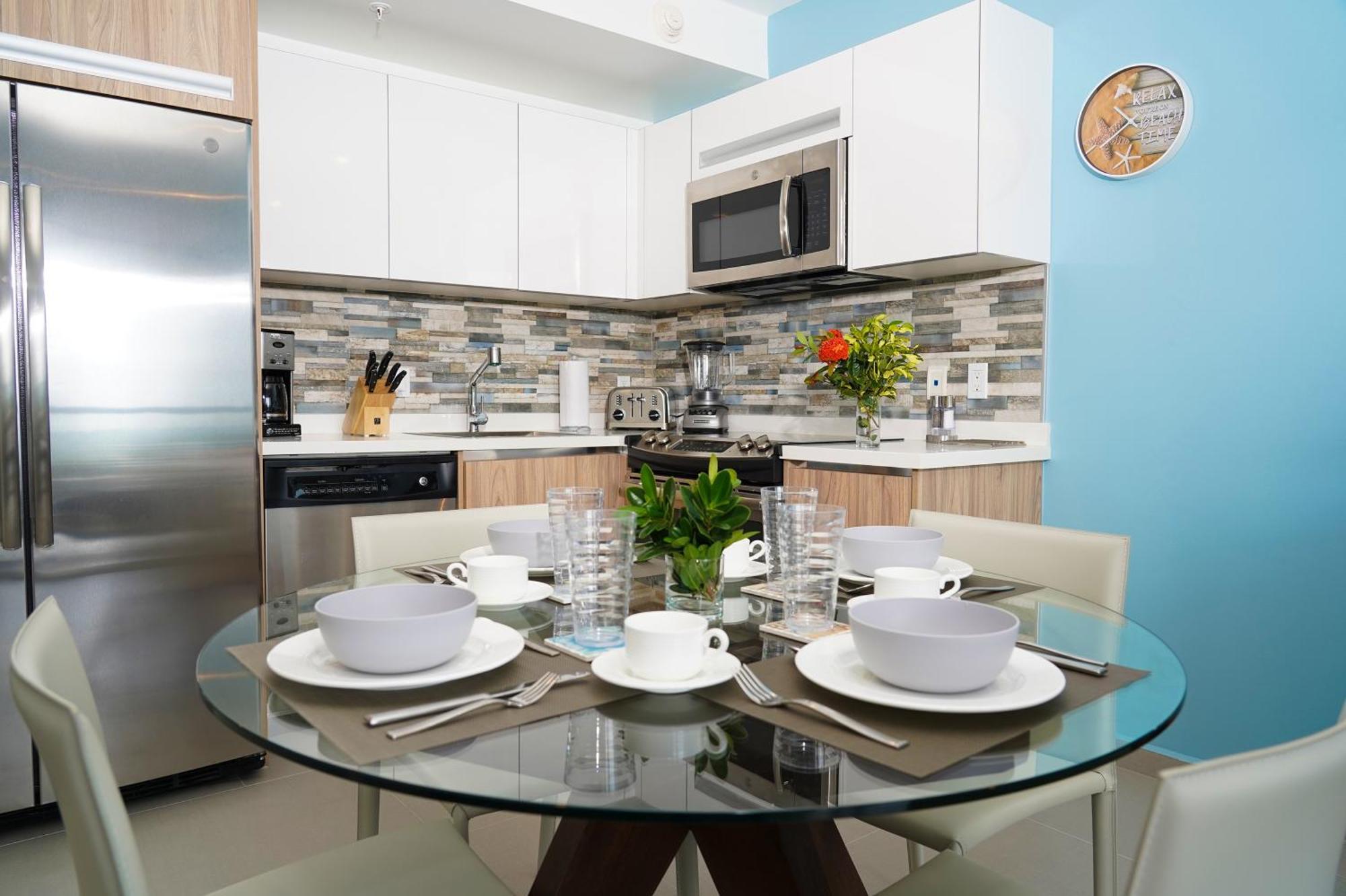 Azure Beach Residences Palm Beach ภายนอก รูปภาพ