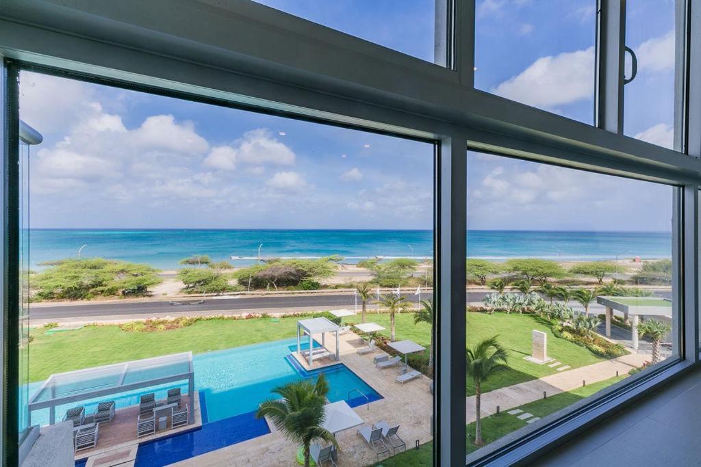 Azure Beach Residences Palm Beach ภายนอก รูปภาพ